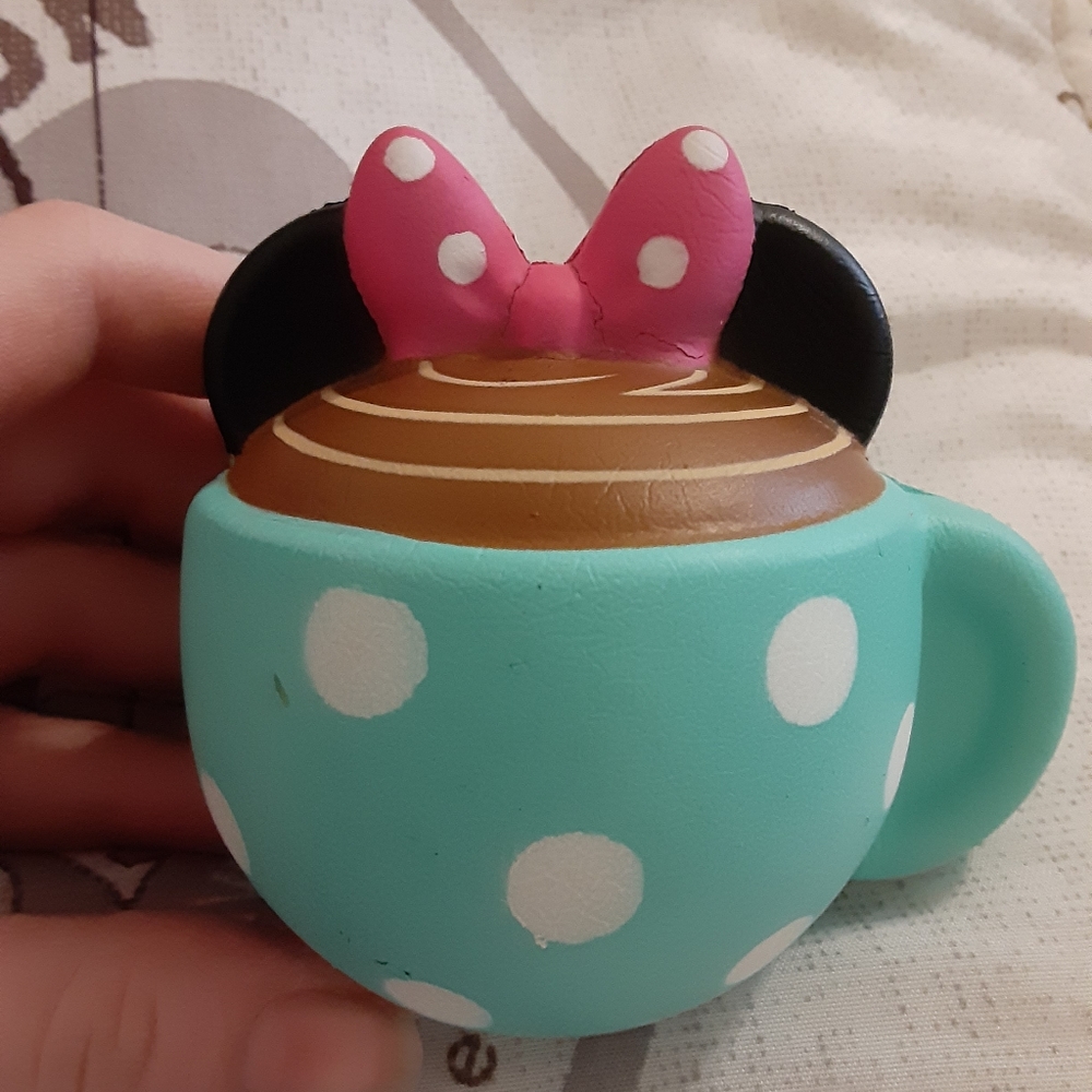 Minnie mouse coffee squishy